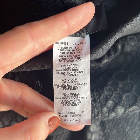 *free with purchase* Red 24 leggings - Picture 7 of 10